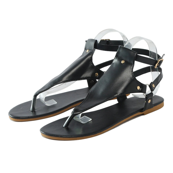 Women's flat sandals with buckle straps