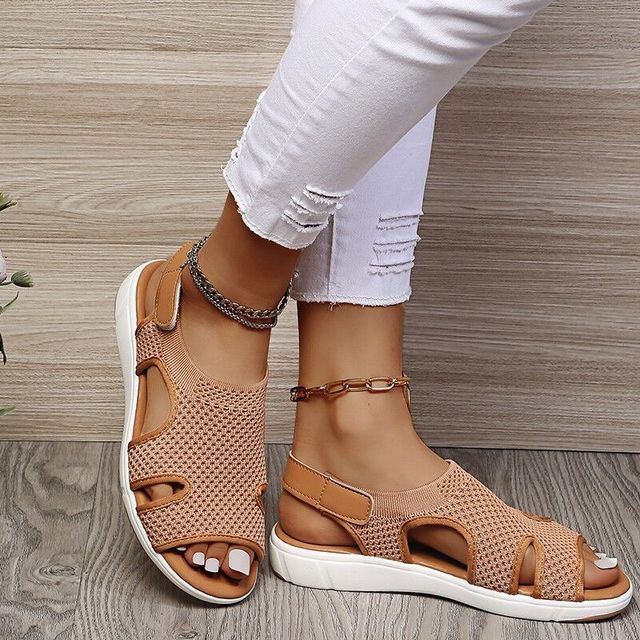 Women's sandals with breathable material