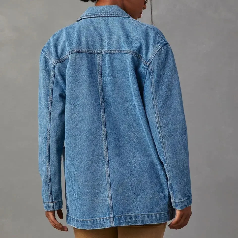 Denim blazer with button pockets and loose fit