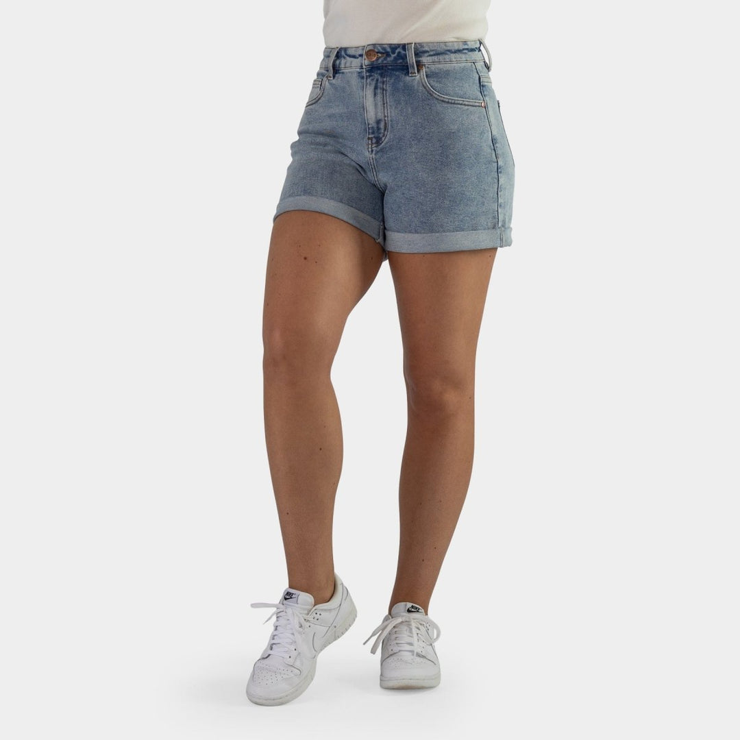 Classic Acid Wash Blue Jean Shorts - Elevate Your Summer Style!